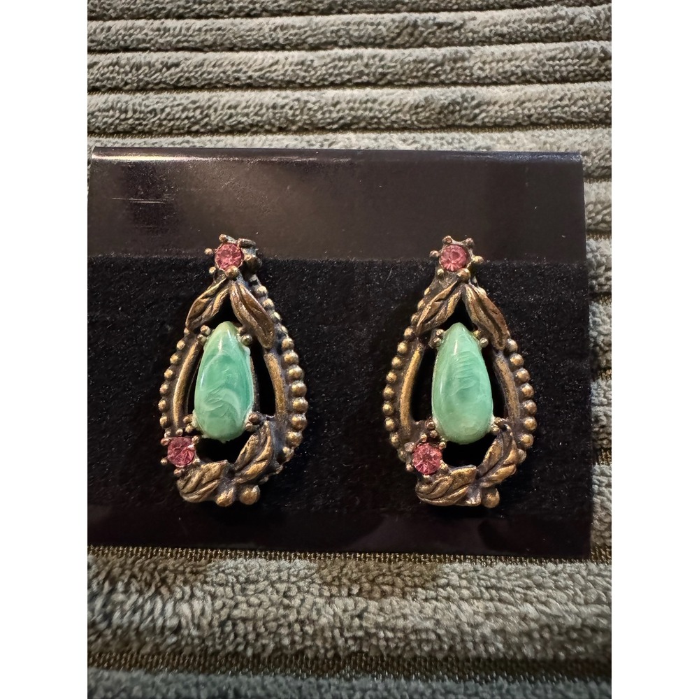 Vintage Earrings Teardrop Green‎ Cabochon Pink Rhinestone Screw Back Gold Tone